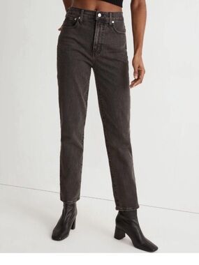 Madewell Straight-Leg Jeans in Charcoal